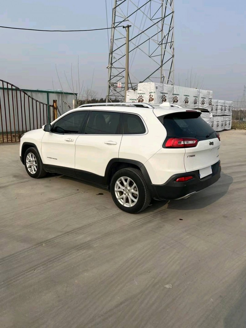 徐州18年Jeep自由光7