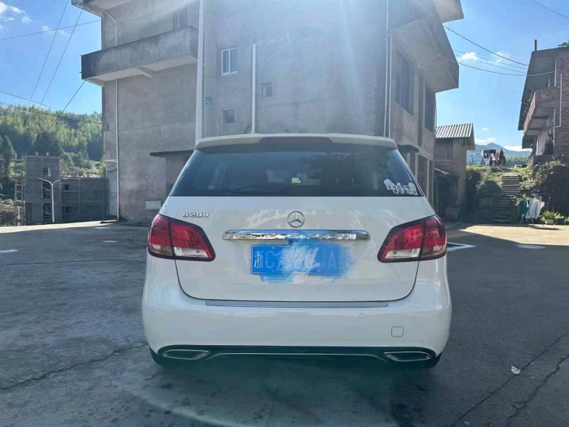 嘉兴19年奔驰B2