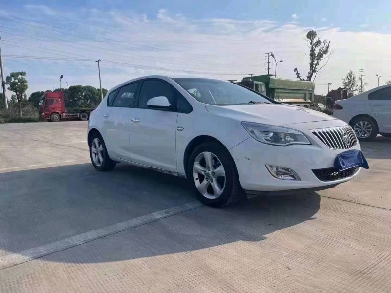 嘉兴15年别克英朗9