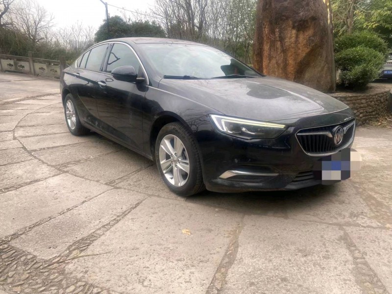 嘉兴18年别克君威8