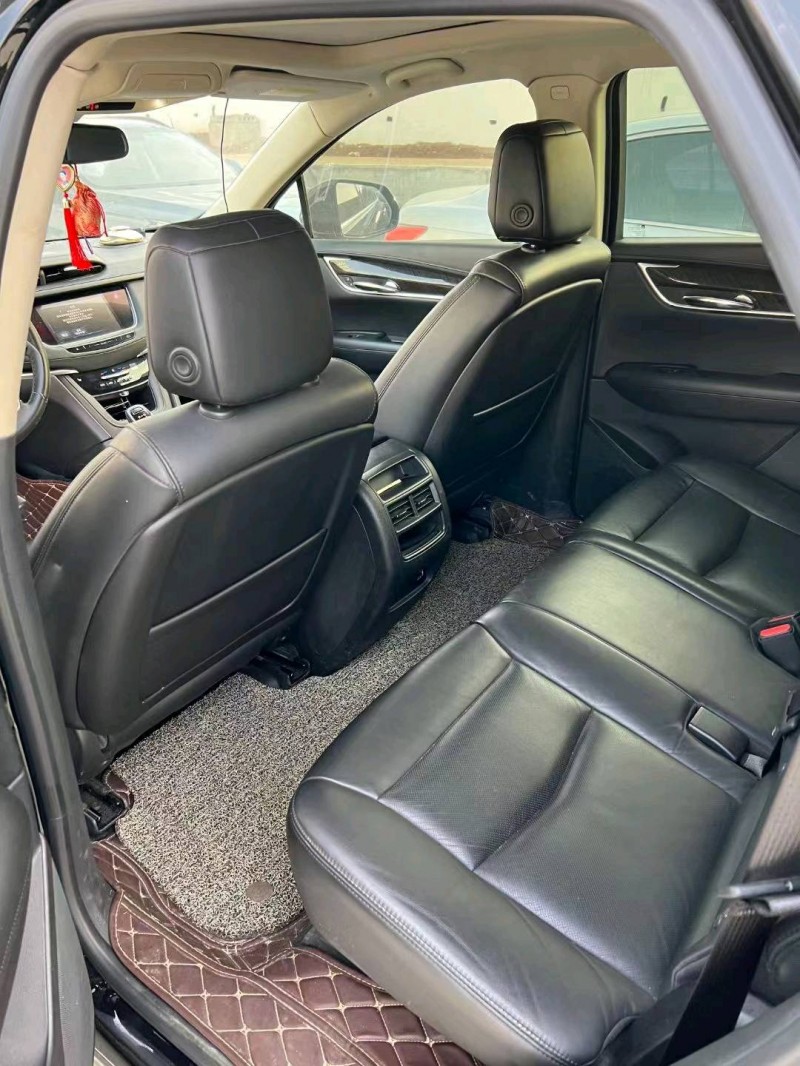 北京17年凯迪拉克XT52