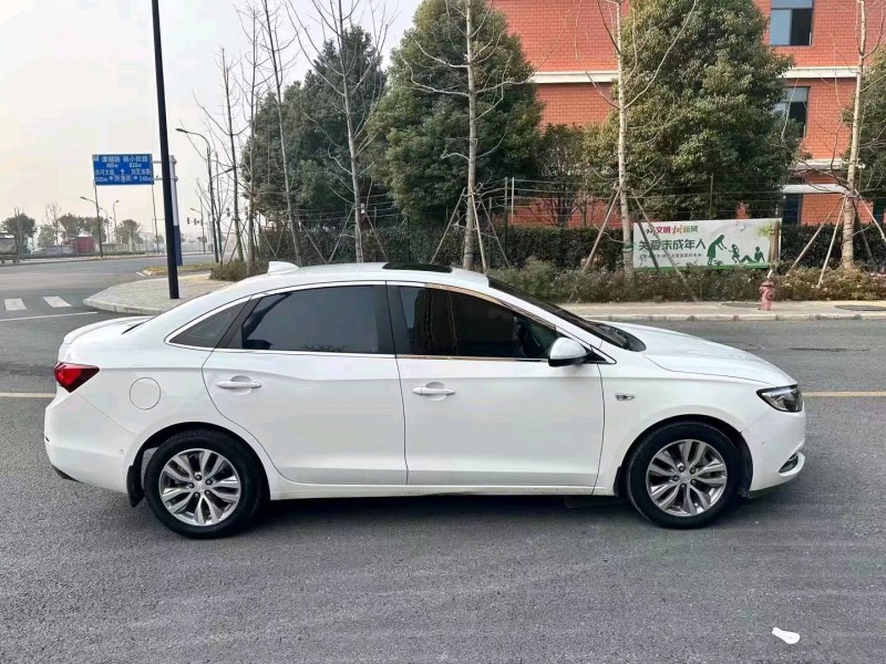 淮南19年别克英朗4