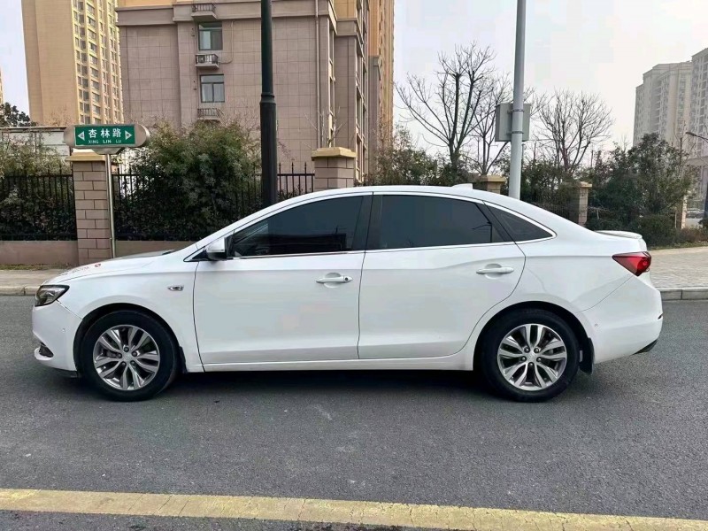 淮南19年别克英朗3