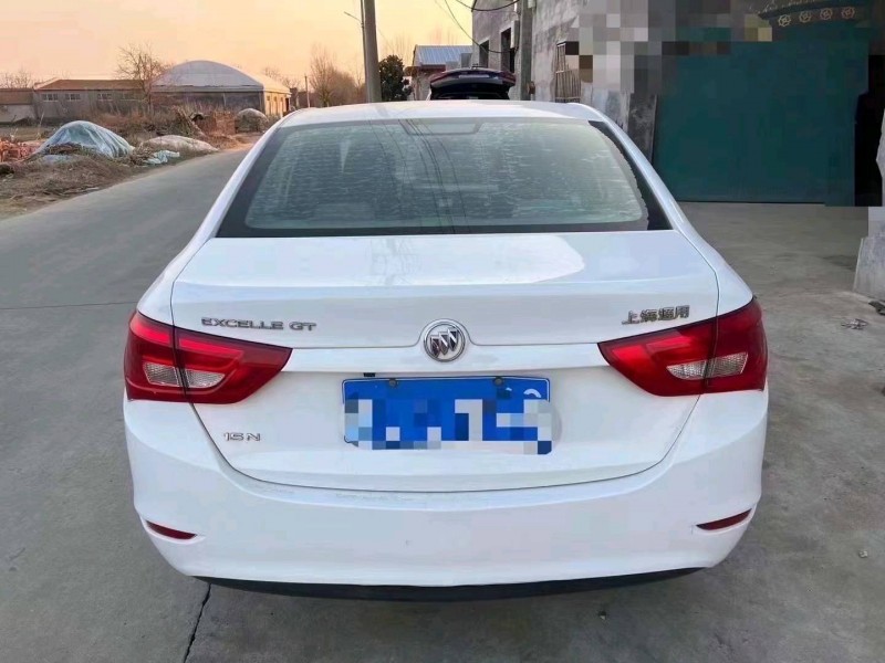 枣庄17年别克英朗7