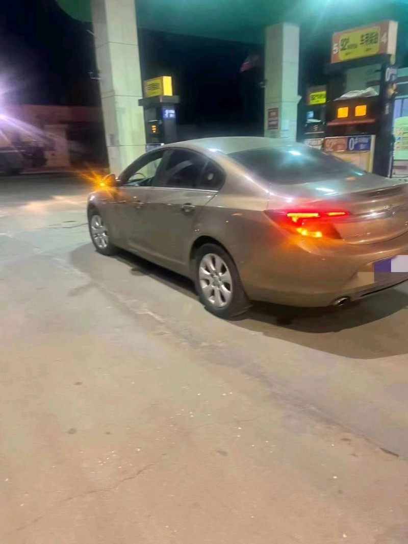 枣庄16年别克君威6