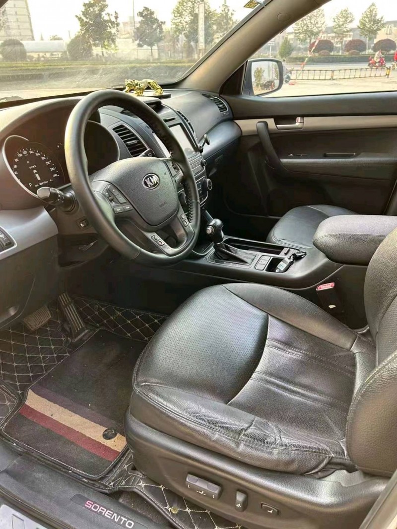 宜昌14年起亚索兰托5