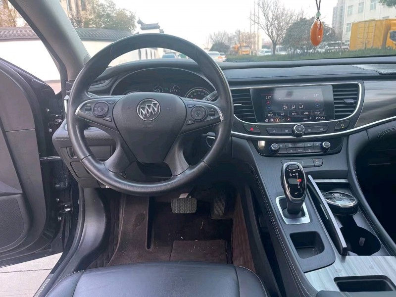 宿迁20年别克君越5