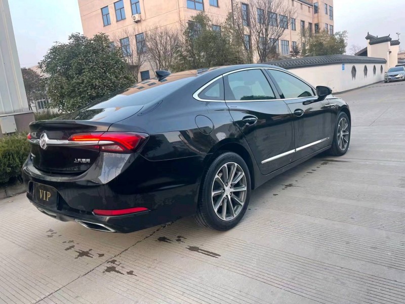 宿迁20年别克君越8