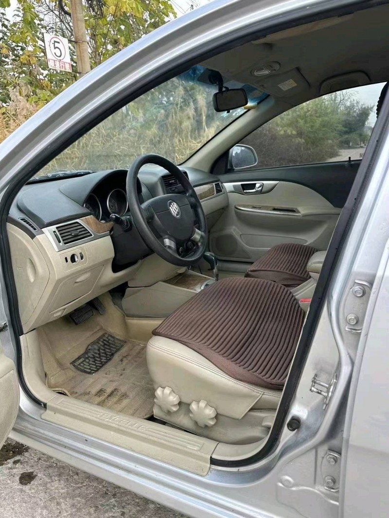 枣庄15年别克凯越7