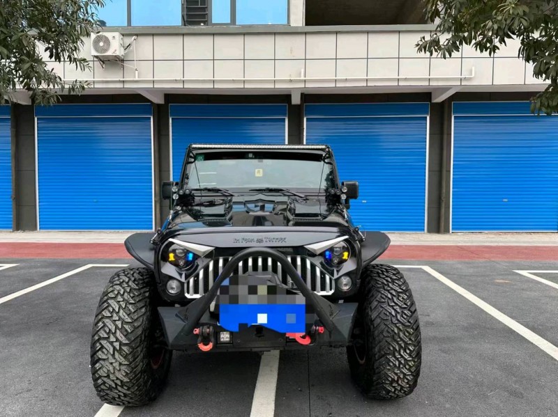 衡陽17年Jeep牧馬人9