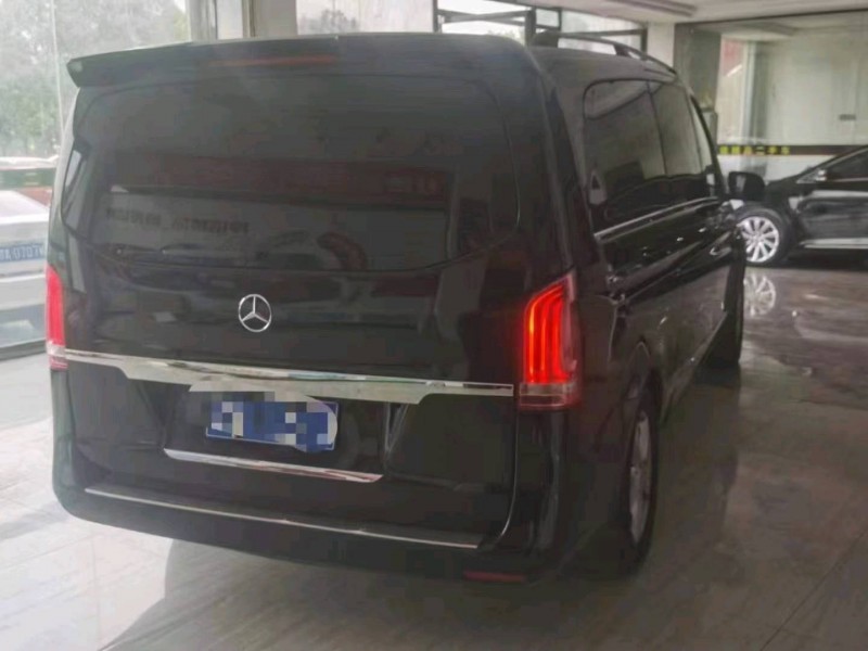 宜春19年奔驰威霆9