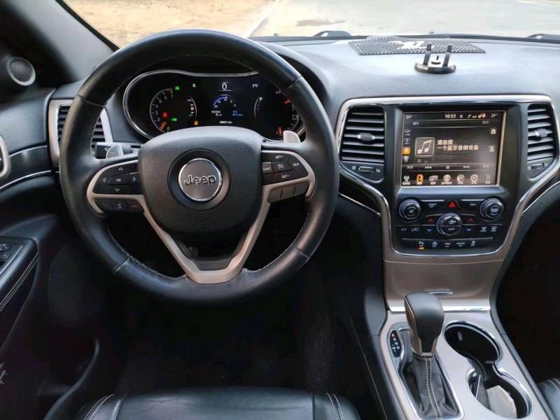 枣庄18年Jeep大切诺基8