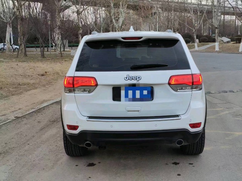 枣庄18年Jeep大切诺基9