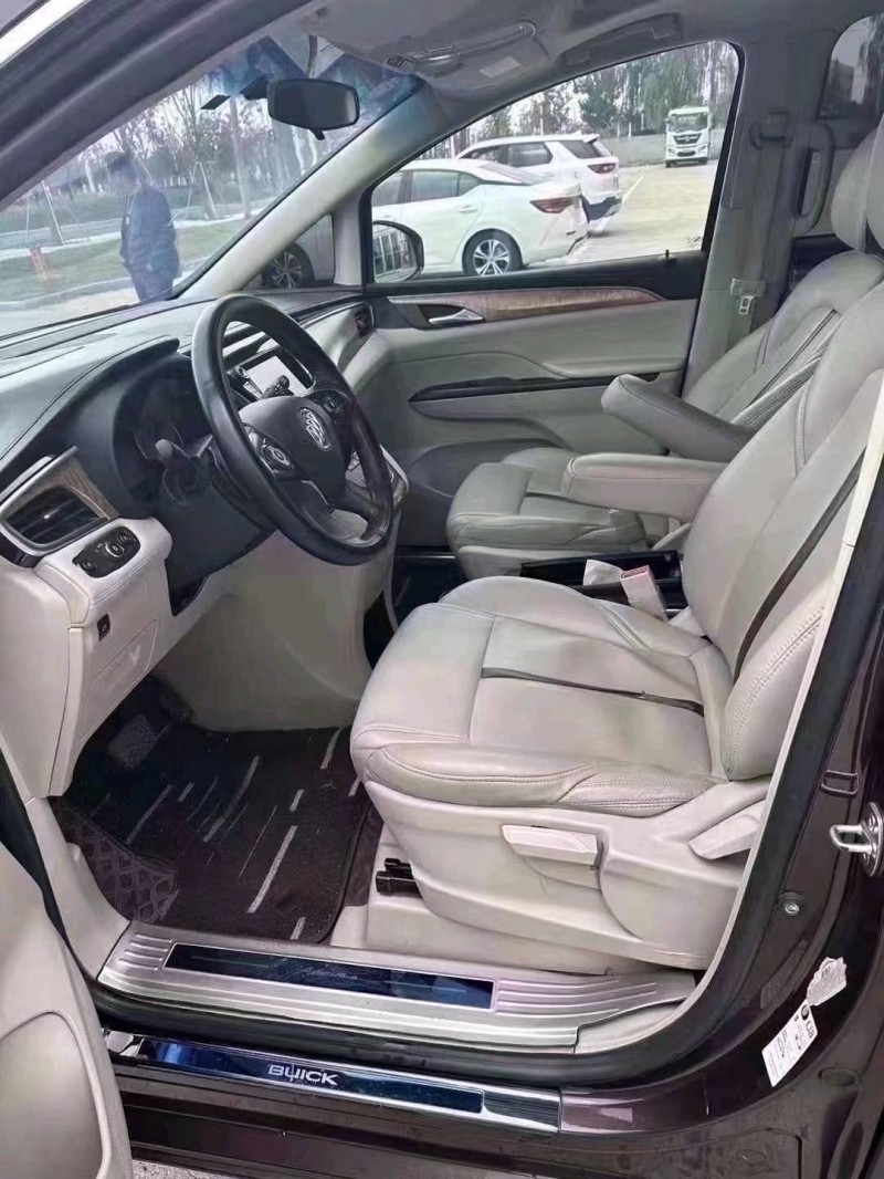 宿迁17年别克GL86