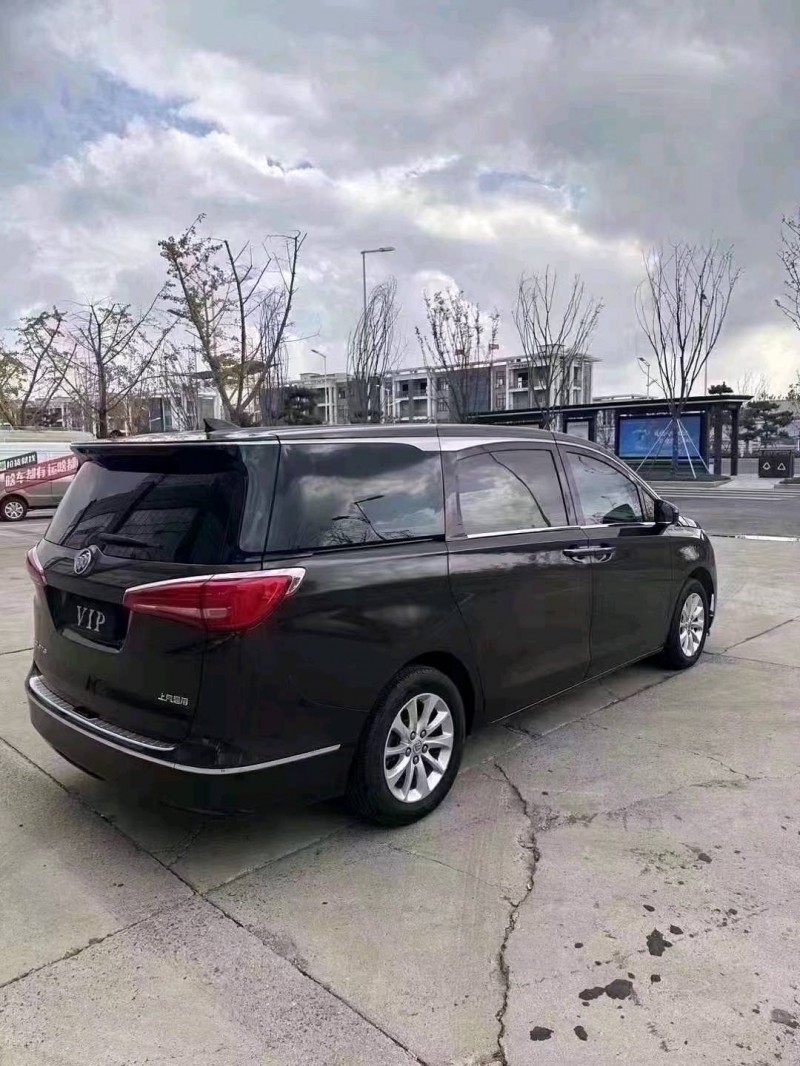 宿迁17年别克GL83