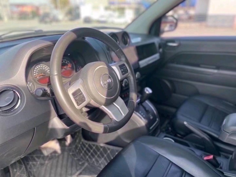 枣庄15年Jeep指南者9