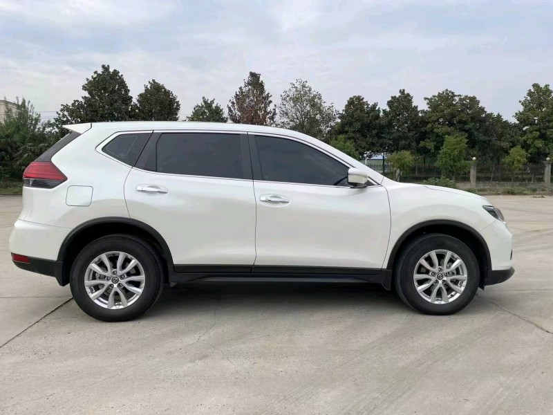 北京20年日产奇骏4