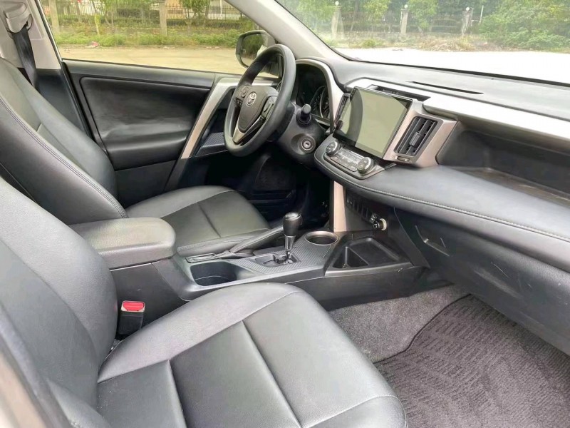 北京16年丰田RAV48