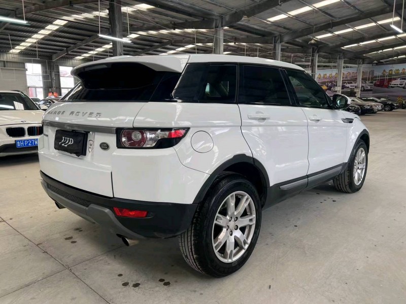 济宁14年路虎极光3