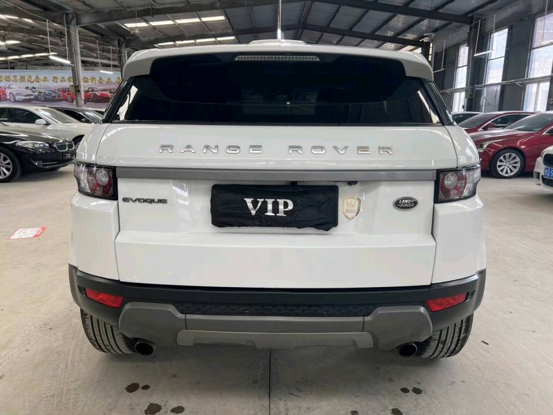 济宁14年路虎极光1