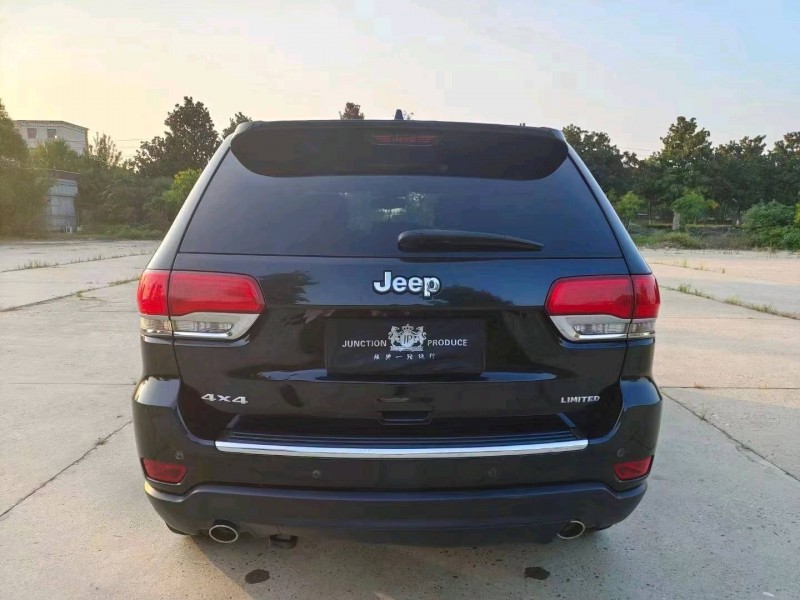 北京17年Jeep大切诺基9
