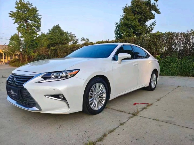 北京18年雷克萨斯ES2