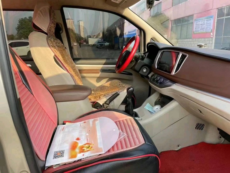 北京19年东风菱智6