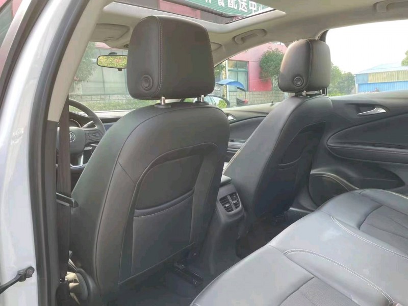 北京22年别克威朗7