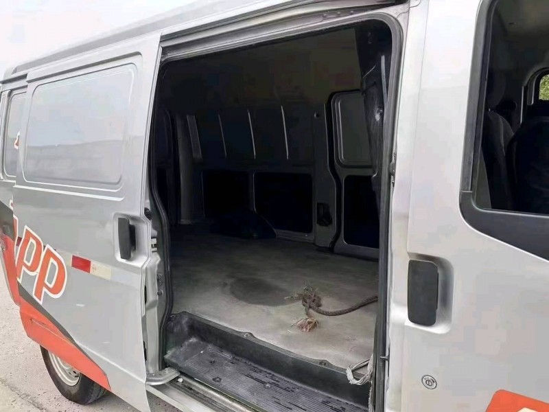 北京21年瑞驰EC35新能源6