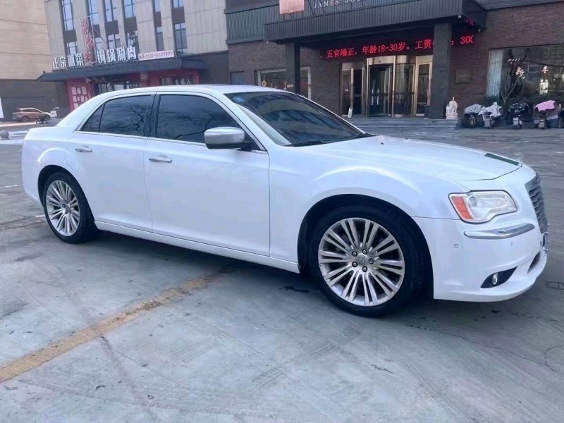枣庄14年克莱斯勒300C2