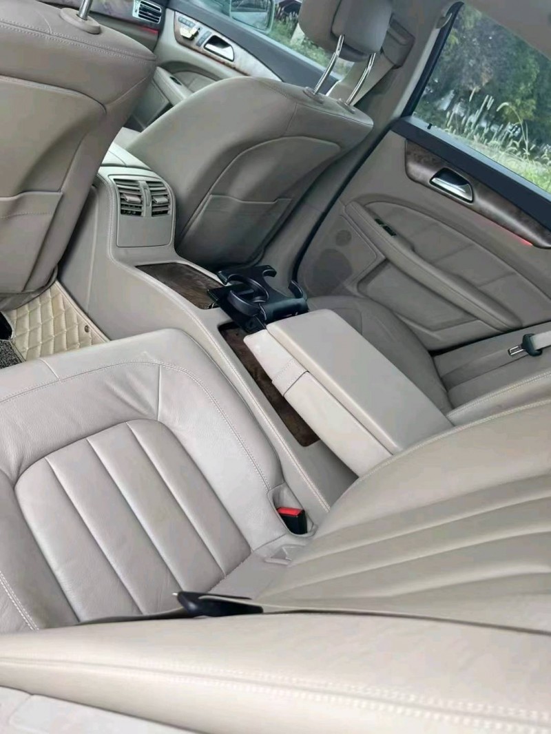 宜昌11年奔驰CLS3