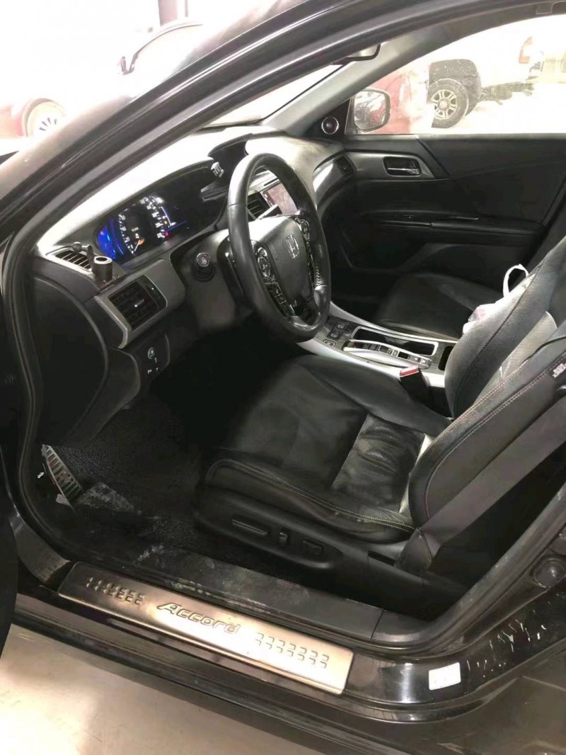 宜昌17年本田雅阁9