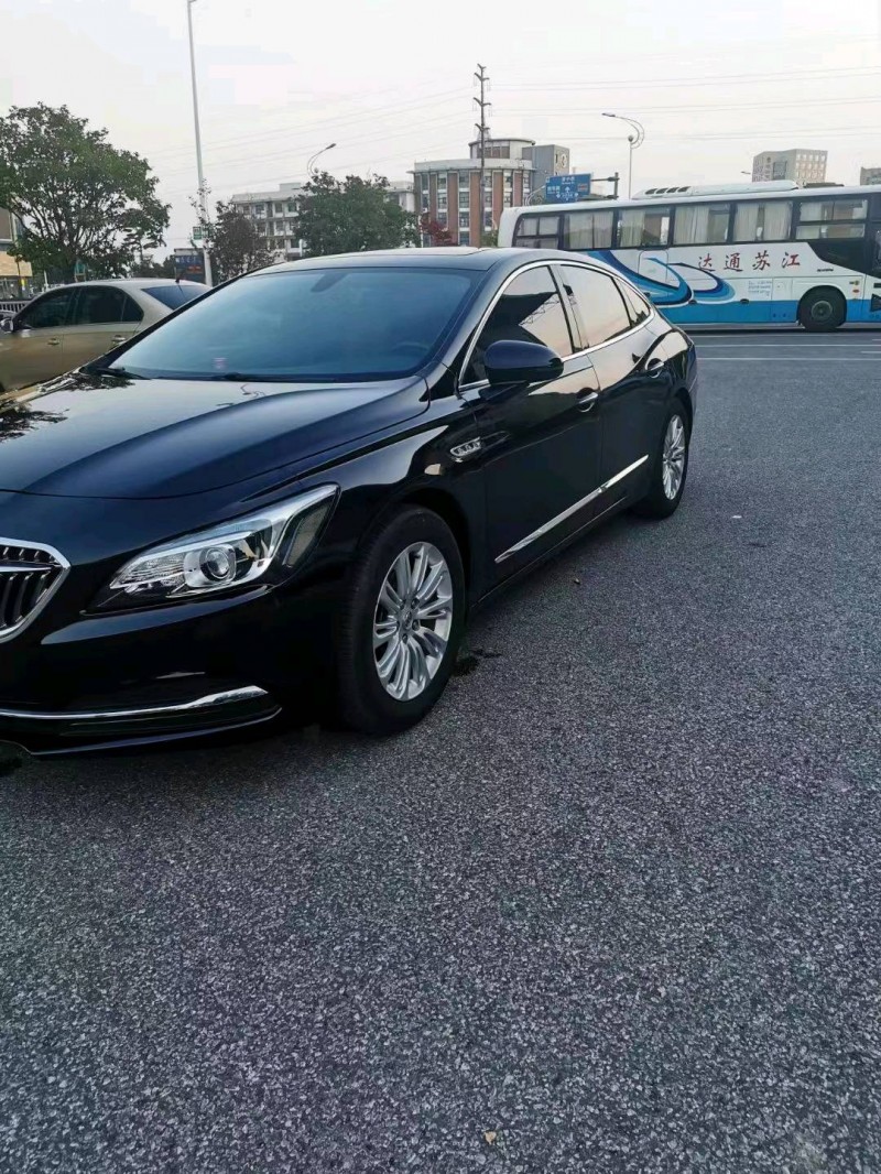 苏州16年别克君越2