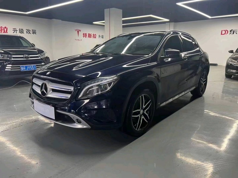 济南15年奔驰GLA3