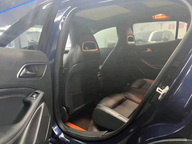 济南15年奔驰GLA5