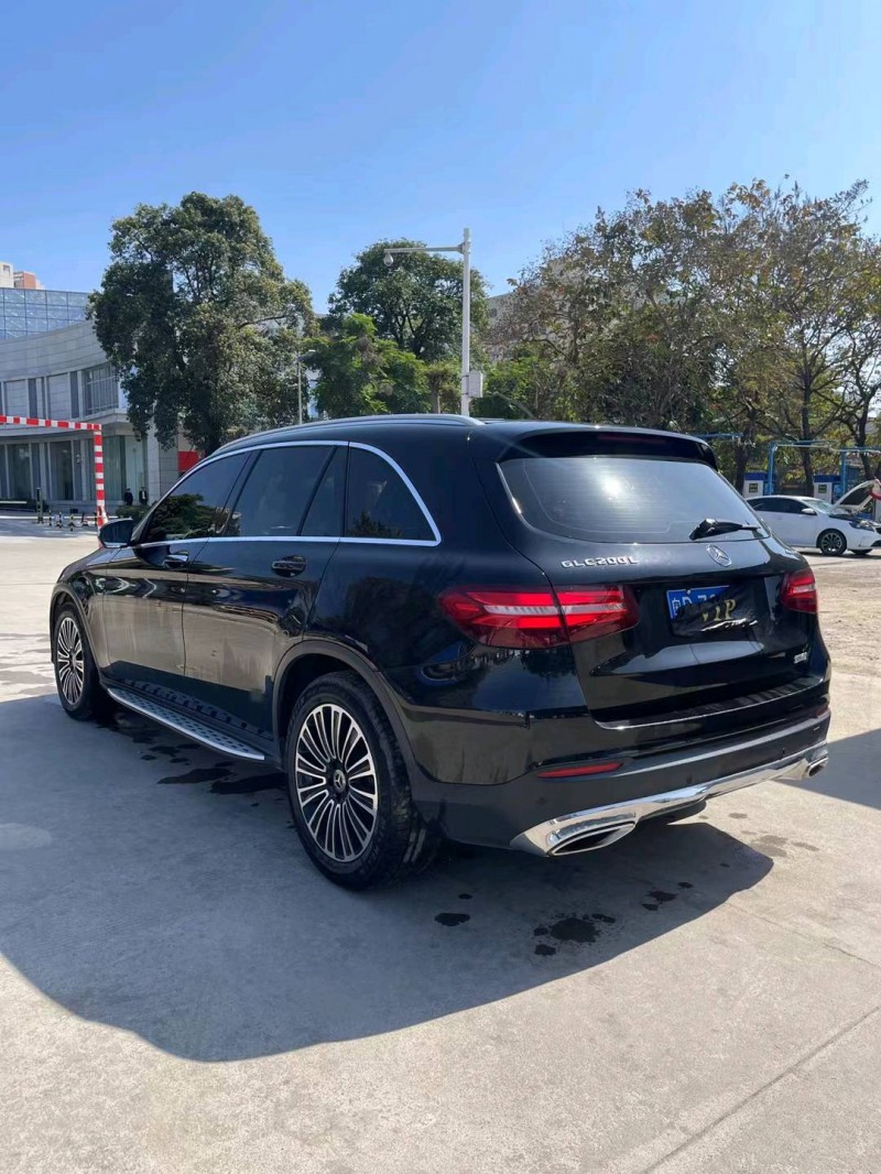 广州19年奔驰GLC7