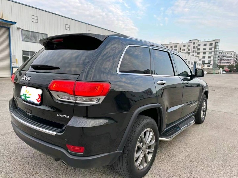 淮南16年Jeep大切诺基3