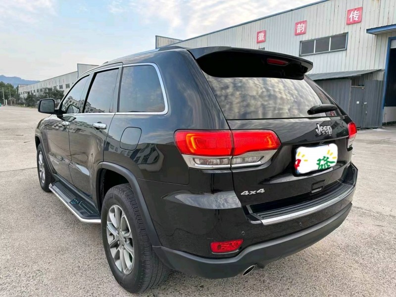 淮南16年Jeep大切诺基2