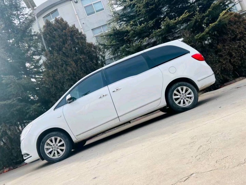 青岛18年别克GL87