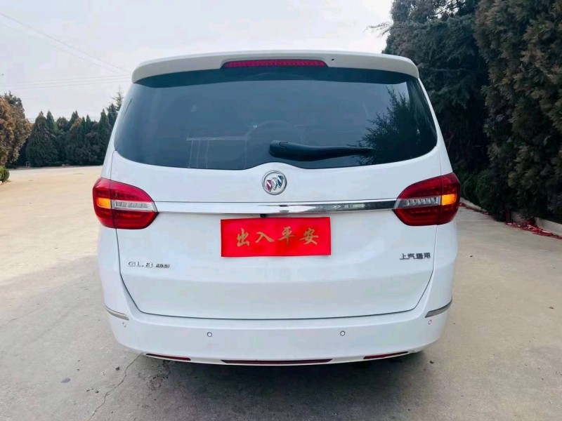 青岛18年别克GL81