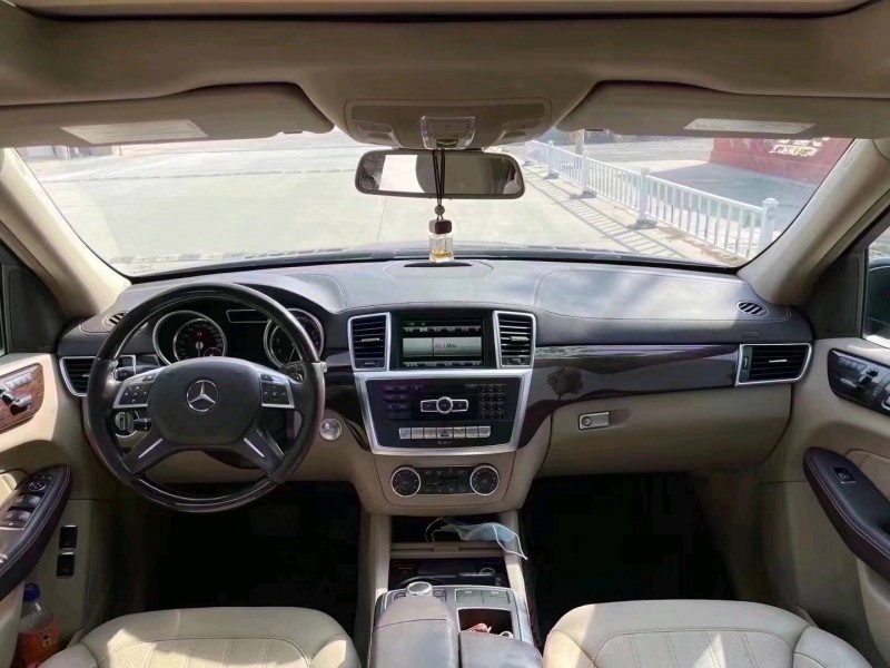 枣庄16年奔驰GL8