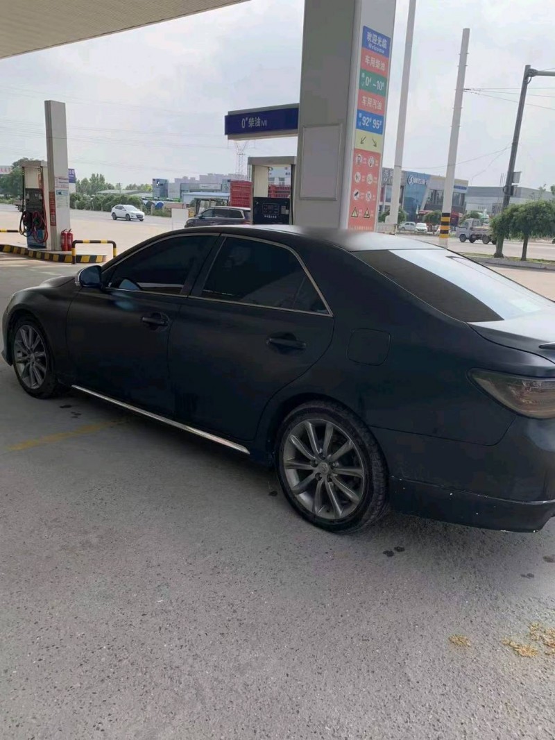 保定12年丰田锐志3