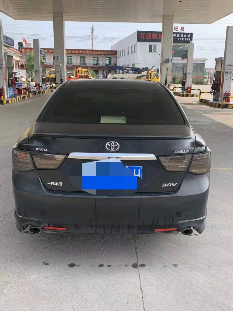 保定12年丰田锐志4