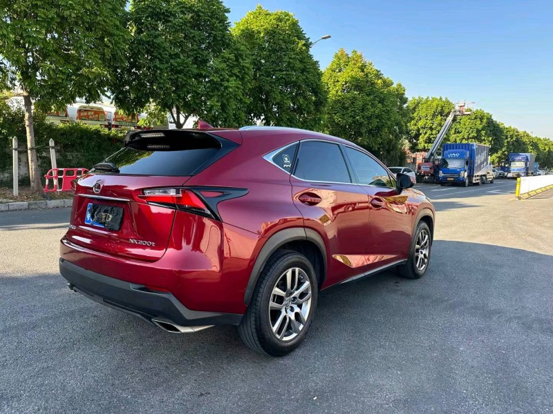 广州17年雷克萨斯NX7
