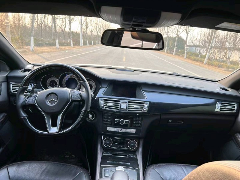 徐州14年奔驰CLS4
