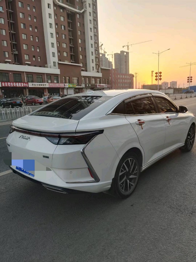 保定21年东风奕炫5