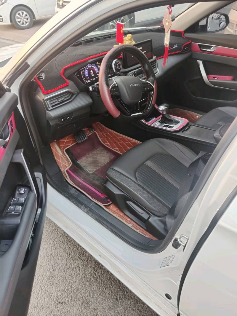 保定21年东风奕炫7