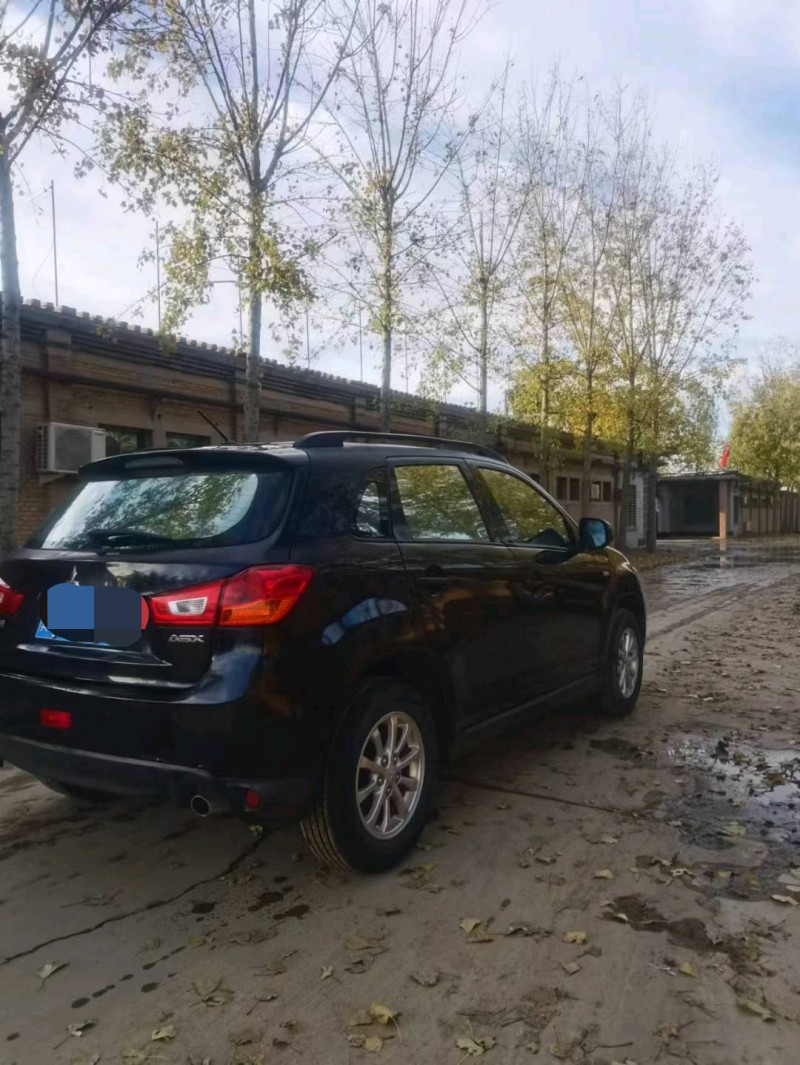 保定14年三菱劲炫5