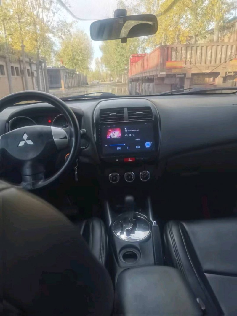 保定14年三菱劲炫9