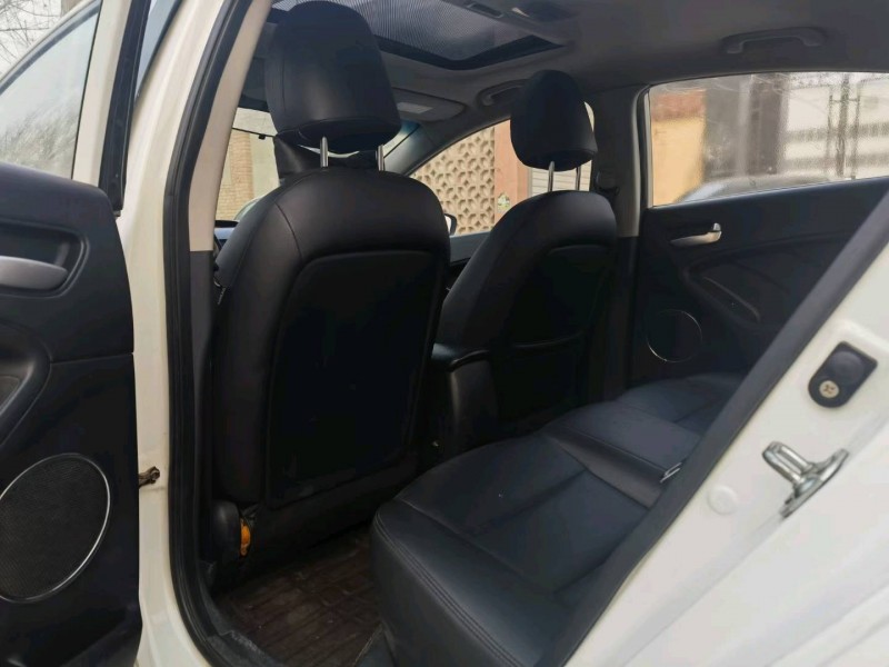 保定13年起亚K37